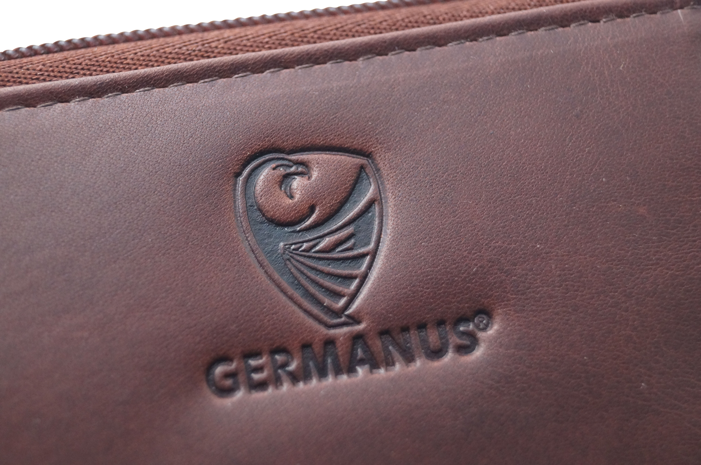 GERMANUS Credit Card Case Zip - Made in EU - Leder Case for Cards, brown